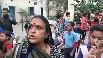 hedmastar took hostage by beating up female students