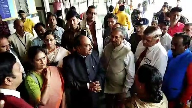 चेयरमैन बोले....किसी भी चीज को कैसे साफ करें जैसे हम कर रहे इसका उपयोग