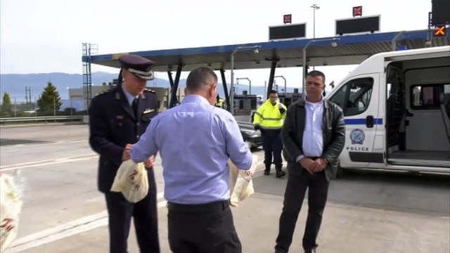 Πάσχα στο καθήκον. Μακριά από τις οικογένειες τους αστυνομικοί, πυροσβέστες και διασώστες. Στο πλευρό τους ο Αντιπεριφερειάρχης Φθιώτιδας Η. Κυρμανίδης