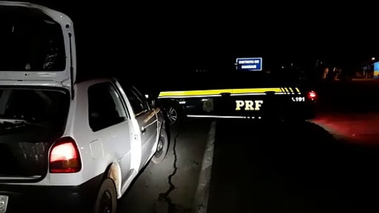 PRF apreende maconha e espingarda de pressão que eram transportados em veículo Gol em Nova Laranjeiras