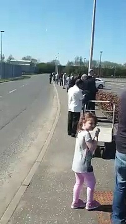 B&Q queues Scotland