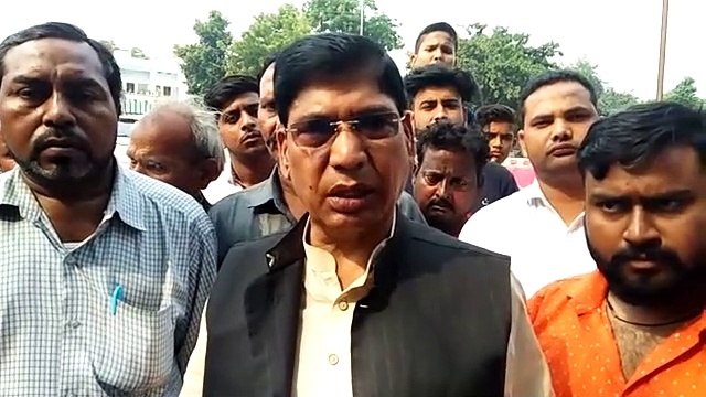 पटाखा मार्केट में आग लगने के दो दिन बाद पहुंचे राज्यमंत्री