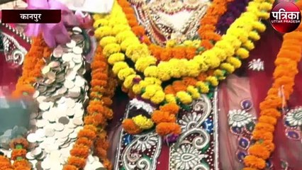 मां लक्ष्मी का नोटों से होाता श्रृंगार, प्रसाद में दिया जाता रूपया