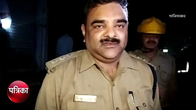 फर्नीचर शोरूम में लगी भीषण आग, लाखों का माल जलकर हुआ खाक