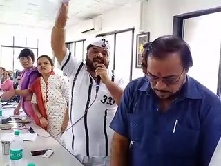 क्या हुआ जब कैदी बनकर सामान्य सभा में पहुंचे पार्षद?