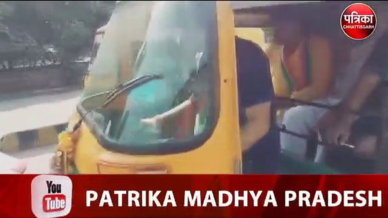 MLA Praveen Pathak video drove auto