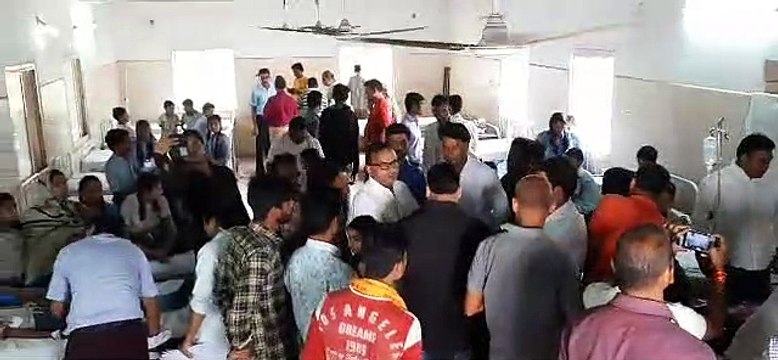 अनियंत्रित होकर पलटी स्कूल बस