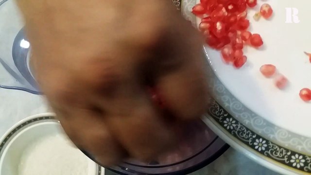 Anar Ka Juice Pomegranate Juice by Razia's DailyLife