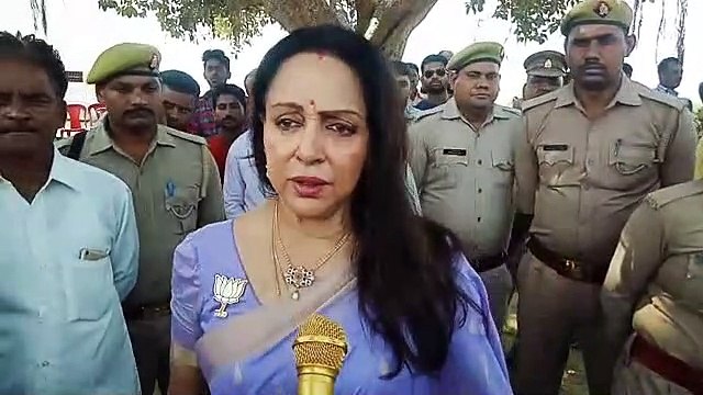 गोद लिए गांव की तस्वीर बदलने में हेमा मालिनी ने जताई असमर्थता, आखिर कौन रोक रहा है काम करने से?