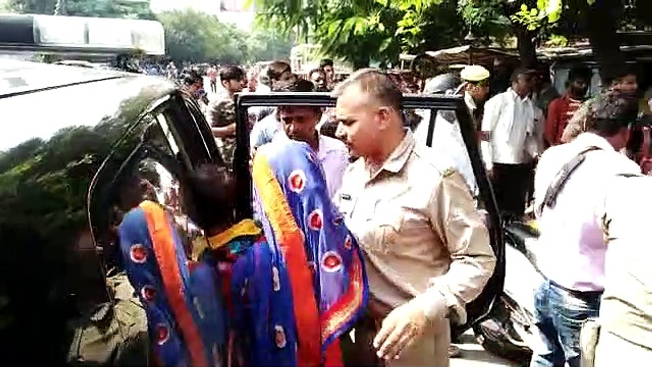 रास्ते के विवाद में दो पक्षों में भिड़ंत से मचा हड़कंप, पुलिस ने छह हिरासत में लिए