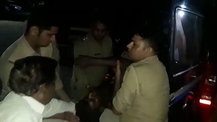 जंगल में कच्छाधारी लाेग कर रहे थे एेसा काम, पुलिस को देखते चला दी गोली आैर फिर