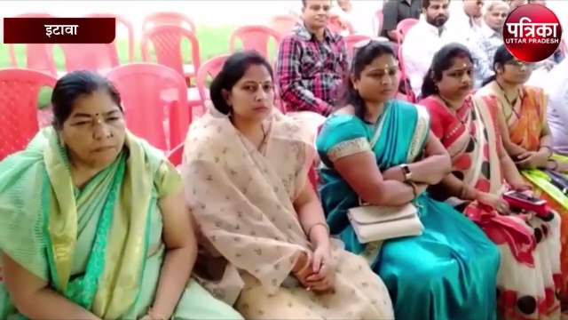 इटावा में राष्ट्रीय स्वयं सेवक संघ का शस्त्र पूजन हुआ