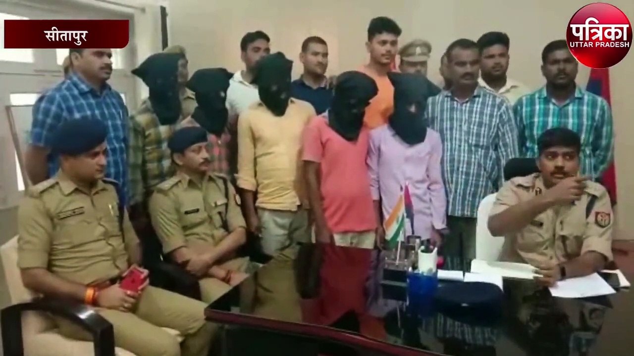 तीन बोलेरों कार से तस्कर ले जा रहे थे यह प्रतिब...