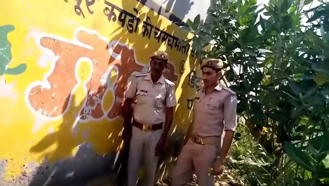 बैंक की छुट्टी का चोरों ने उठाया फायदा, बैंक के बाहर से तिजोरी तक बना ली थी सुरंग....