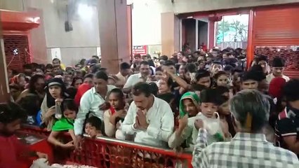 यहां लगता है मां कैला देवी का दरबार