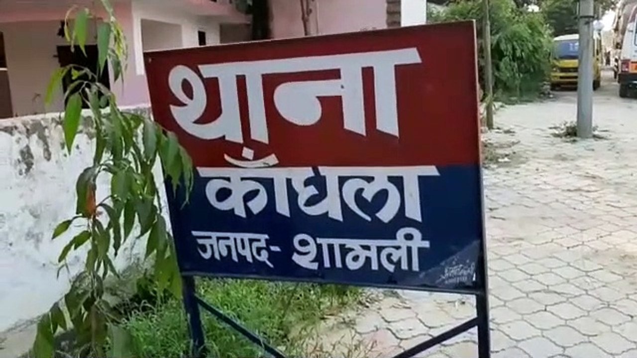 ट्रैक्टर-ट्राॅली में पीछे से आकर घुसी तेज रफ्तार बाइक, एक की मौत, दूसरे की हालत गंभीर