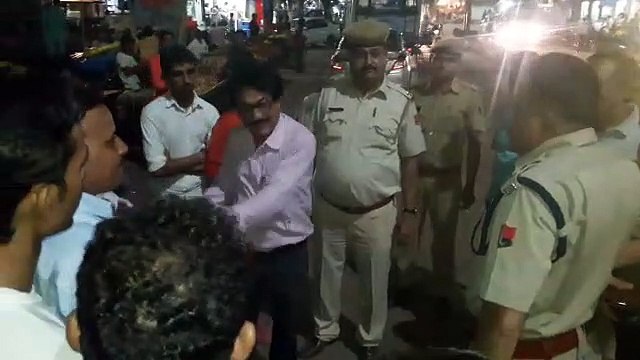 VIDEO: झांसा देकर एलआईसी के विकास अधिकारी से 4 लाख रुपये की लूट