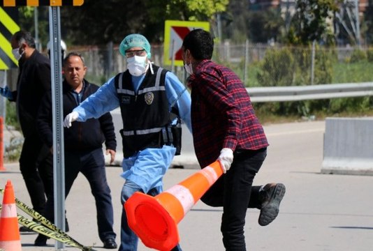 Koronavirüs testi pozitif çıkan vatandaş, hastaneden kaçıp intihar etmek istedi