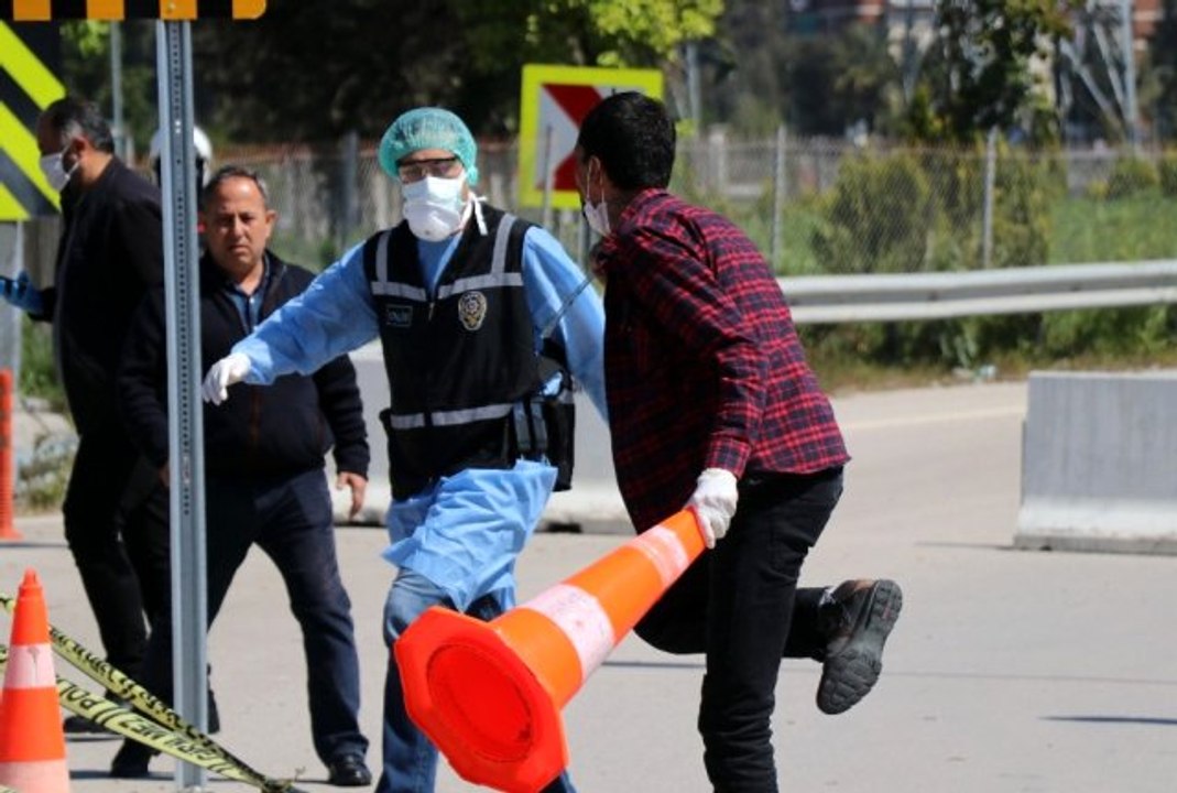 Koronavirüs testi pozitif çıkan vatandaş, hastaneden kaçıp intihar etmek istedi