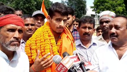 bhadohi Govind Yadav welcomed by returning