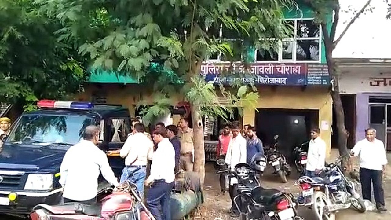 फिरोजाबाद में बाइक सवार बदमाशों ने आटा व्यापारी...