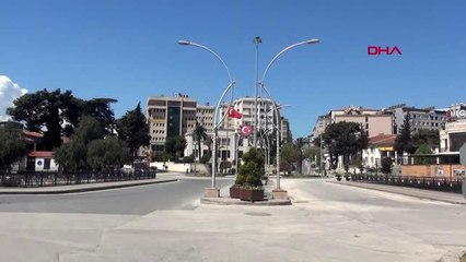 Hatay'da caddeler boş kaldı
