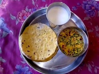 मक्की की रोटी और खैरू पहाड़ी खाना , "unique recipe"