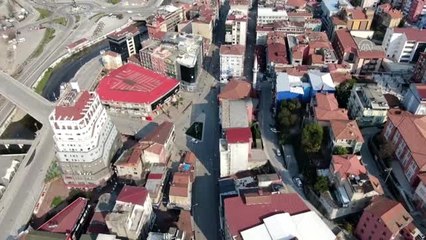 Yasağın ardından cadde ve sokaklar boş kaldı