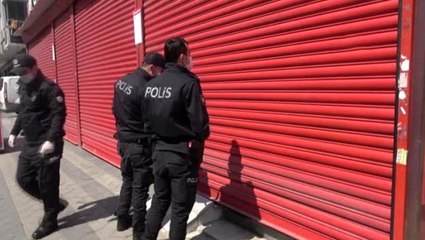 Yasağa rağmen dükkan açan market sahibi, yakayı ele verince müşterilerini suçladı
