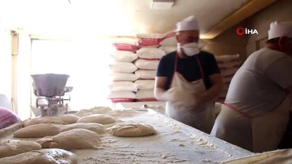 Manisa'da fırınlarda 'sokağa çıkma yasağı' mesaisi