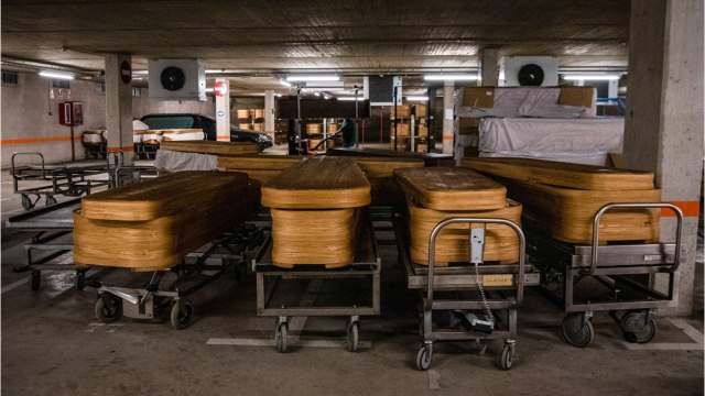 US Sets Coronavirus Death Toll Record—Over 2K Deaths In A Day