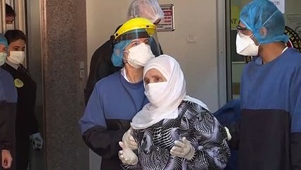 مستشفى في تركيا يرى أملا بعد تعافي مريضة عمرها 93 عاما من فيروس كورونا