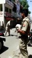 प्रयागराज: लॉग डाउन पर सख्ती से पालन करवा रही पुलिस