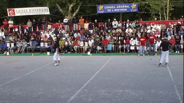 Les 6 dernières mènes de la finale du Mondial de Millau 2012 avec interviews des joueurs : LOY/MILEI vs FOYOT/DEBARD