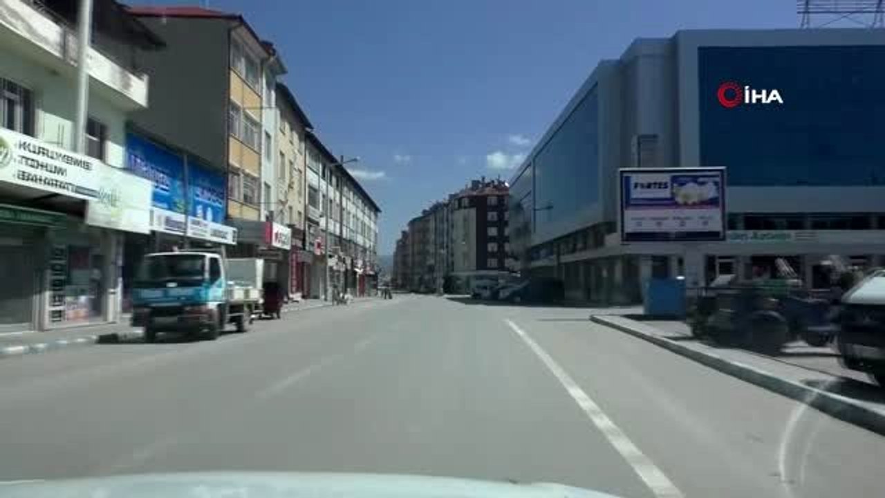 Zabıta anons yaptı, mahalleli teker teker ekmeğini almaya geldi