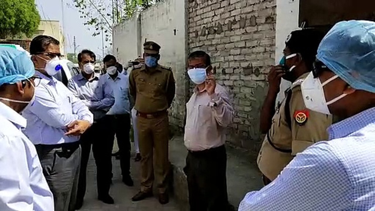 सीतापुर: आयुक्त लखनऊ मंडल ने कोविड L1 अस्पताल का किया  निरीक्षण