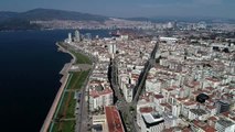 (Drone) Sokağa çıkma yasağının ardından Kordon Boyu ve Alsancak sokakları boş kaldı