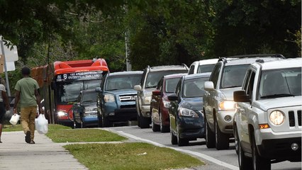 10,000 Families At Texas Food Bank, US Unemployment Historic Rise