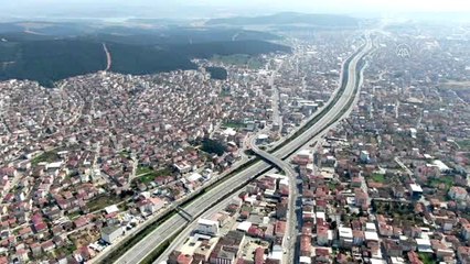 (DRONE) Sultanbeyli sokağa çıkma yasağıyla sessizliğe büründü