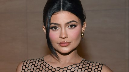 Kylie Jenner: Her Natural Nails Might Stay