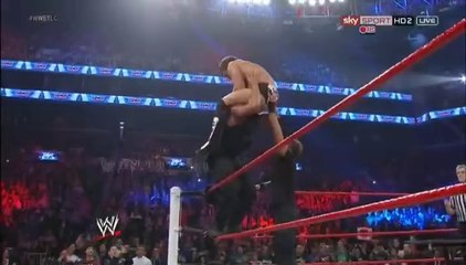 The Shield vs TeamHellNo & Ryback - WWE TLC 2012