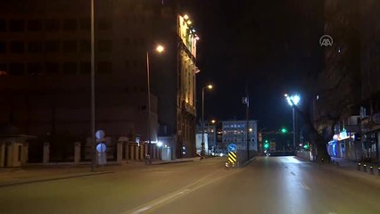 Başkentin cadde ve meydanları sessizliğe büründü (2)