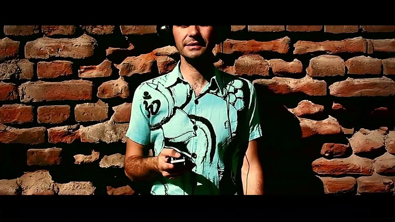 Mitcheaux "Su Lengua (Your Tongue)" M/V