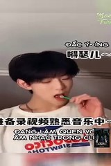 Tối nay lật thẻ bài Nhị Thần nhoa~ Cre Douyin 二辰