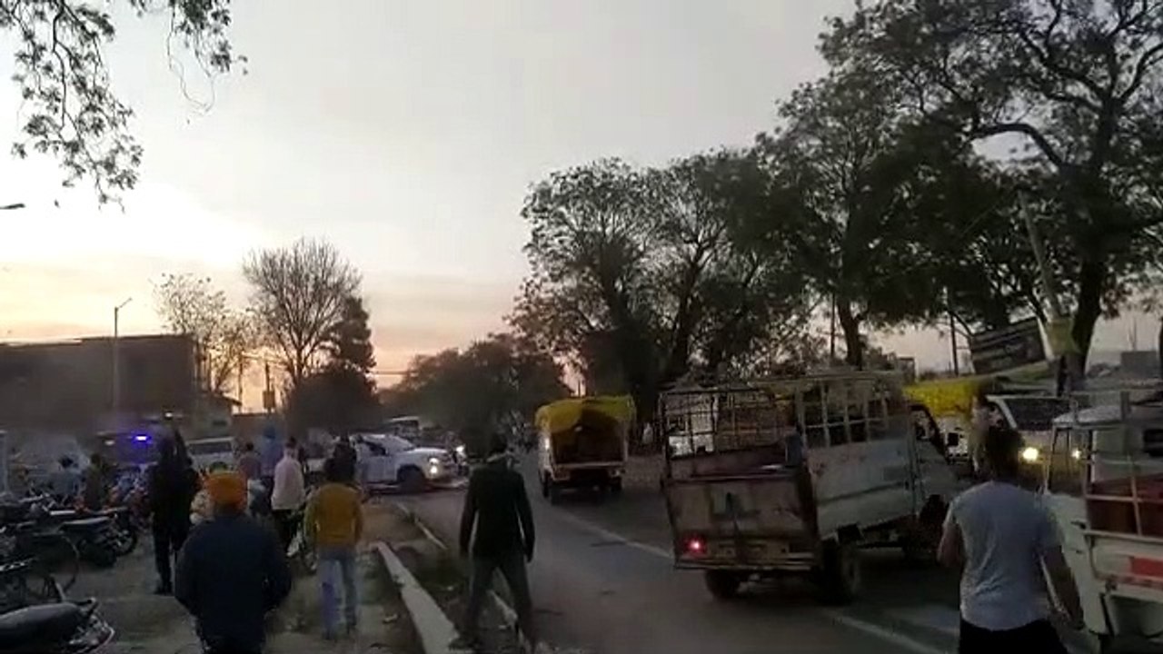 Police vs Nihungs (2)