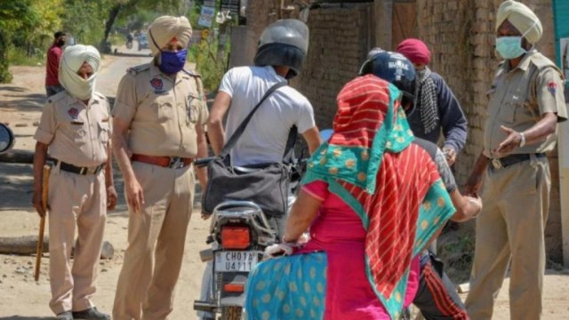 Nihang Sikhs attack, chop off cop's hand in Punjab