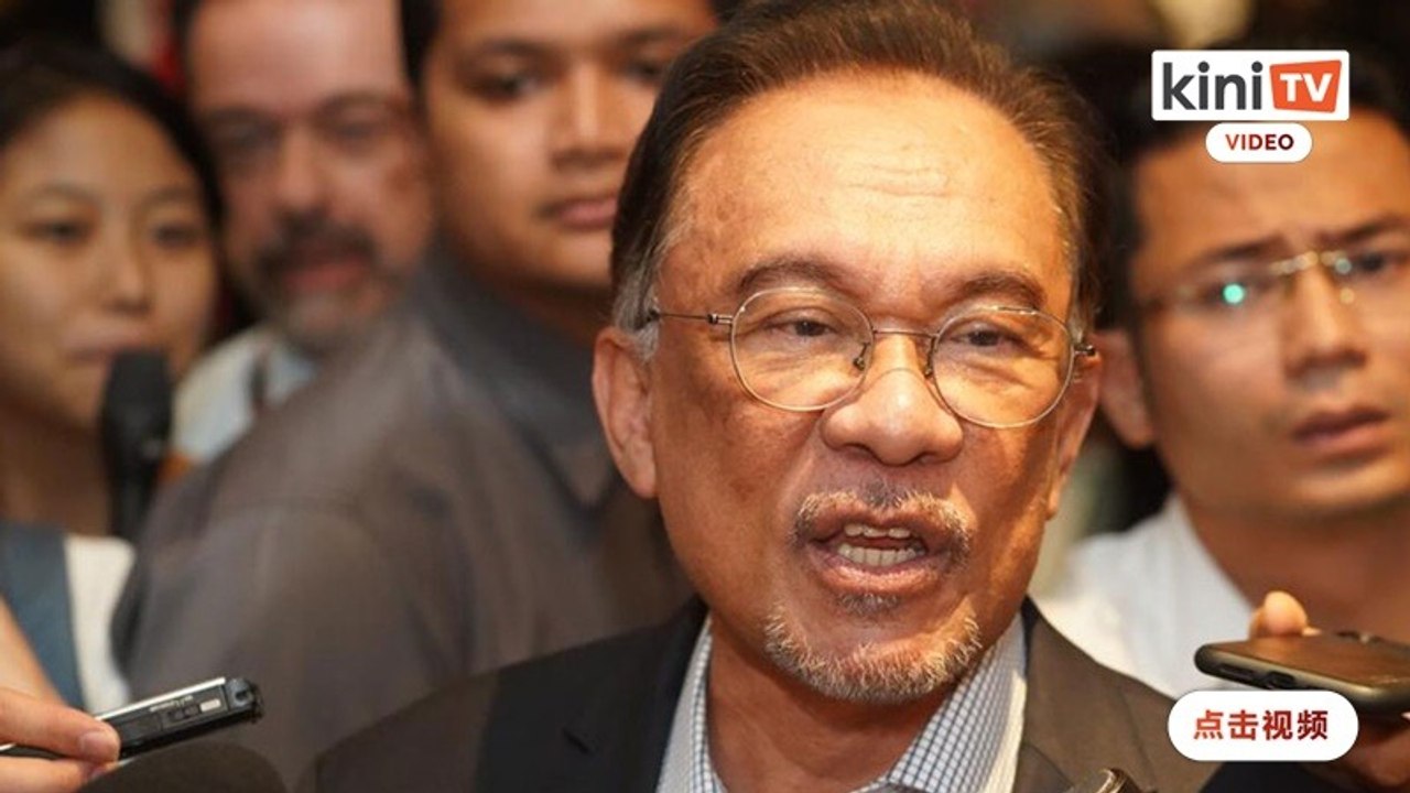 Pengertian liberal menurut Anwar