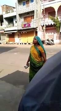 उज्जैन: भोजन पैकेट मांगने पर भाजपा पार्षद ने महिला को टीआई को बुलाने की दी धमकी