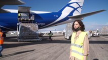 Ayuso recibe en Barajas un avión con 113 toneladas de material sanitario