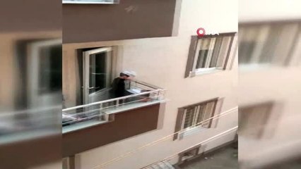 Balkondan balkona "isim şehir" oynadılar